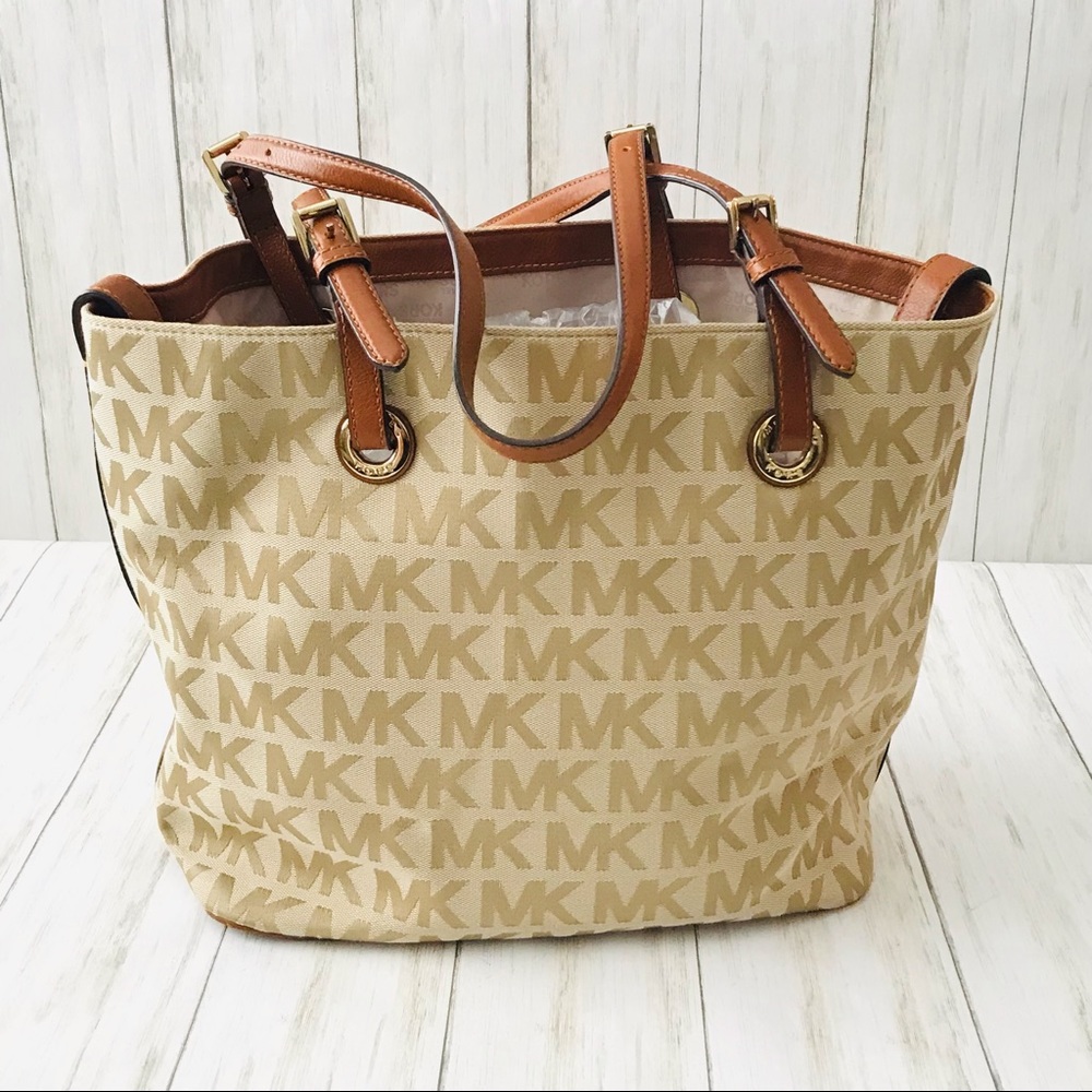 Michael Kors Tote Tan Handbag